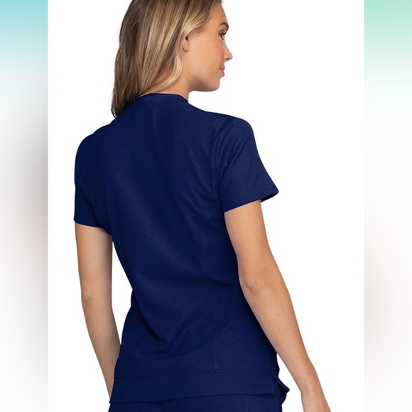 HeartSoul V-Neck Top Spilt Neck - Size: Small - Picture 2 of 10